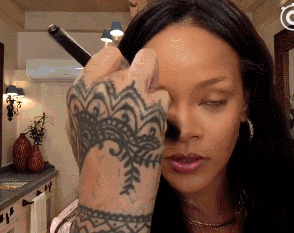 同时撞脸倪妮蕾哈娜是什么感受?而且这位刘柏辛的上扬眼也太撩人