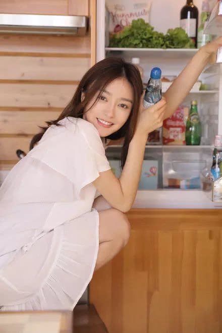 21岁的你拿什么拼过，51岁的周慧敏，48岁的莫文蔚，43岁的佘诗曼