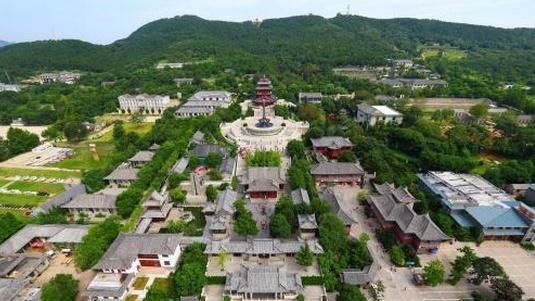  「豪车」山东这一村子，豪车别墅不在话下，将取代华西村成为中