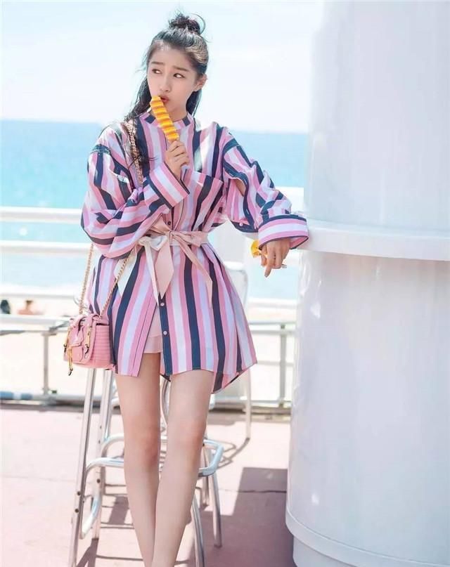  【白鞋】小白鞋已经彻底失宠了,今年最流行的是这款“初恋鞋”,百搭减龄