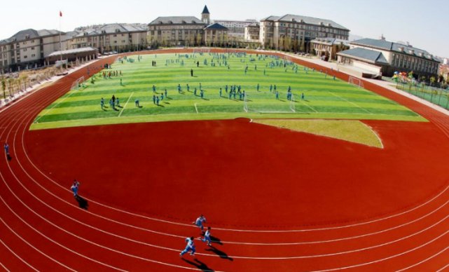  「中国」中国拥有大学生最多的城市，大学生人数超100万，名列世界第一