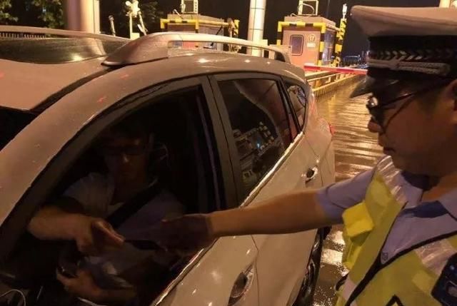 台风今天傍晚再次登陆，山东发“红警”！德州有大雨到暴雨！防汛