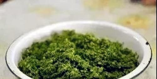 蜂蜜和丁香|钓草鱼的窝料可以试着自己做,方法很简单,打窝后草鱼疯狂进窝!