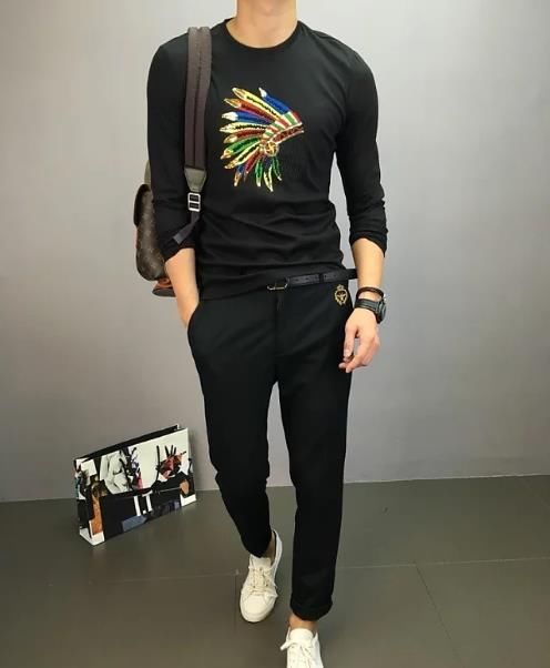 范思哲、香奈儿长袖T恤,简约不失时尚,单穿或打底都会很出彩!