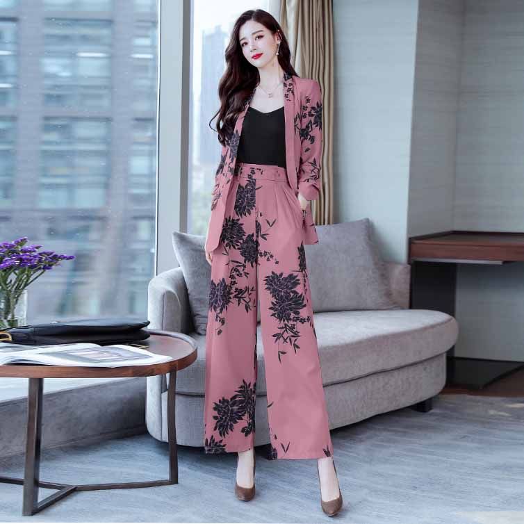 去年从未见过这么洋气的女装，比旗袍美嫩、比运动装时尚，还便宜