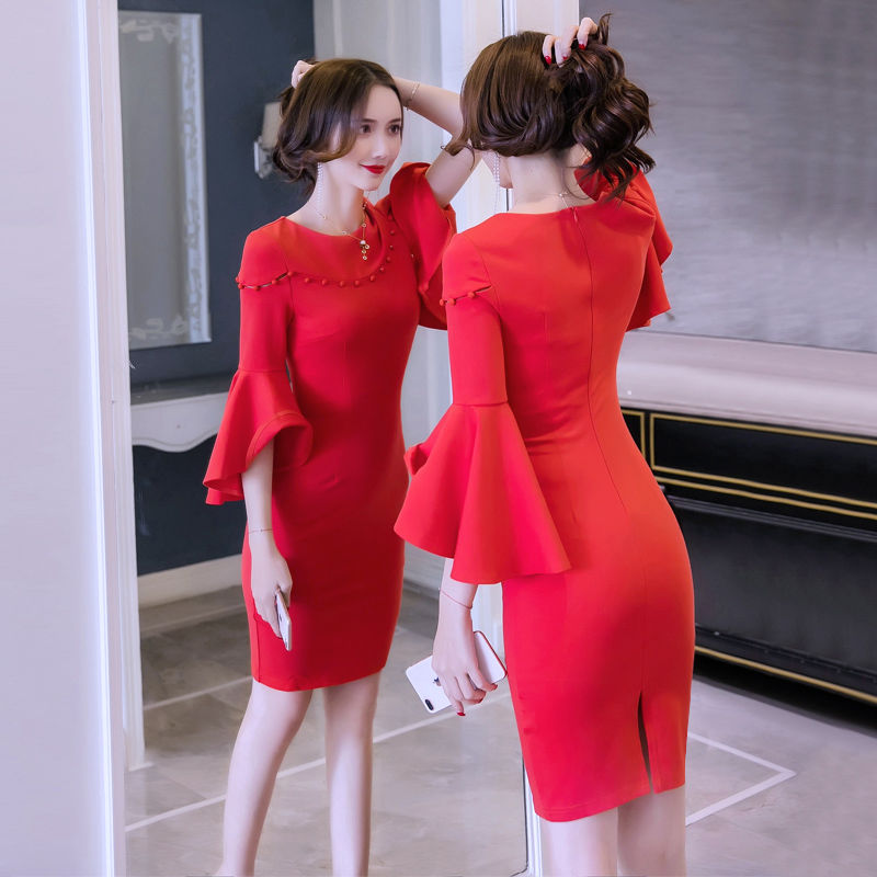 多穿这样的连衣裙，干练又迷人，气质真的不一般