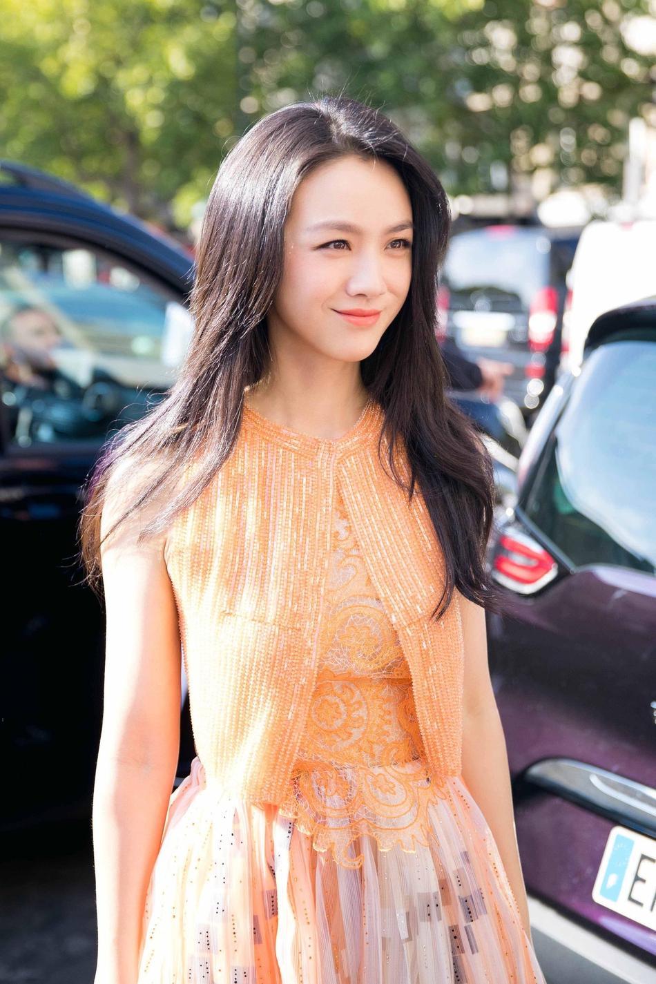 本以为刘诗诗的橘色礼服是全世界, 当看到汤唯, 我呆了!