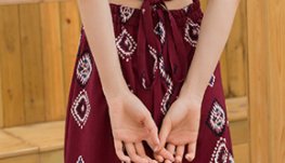 现在女人真大胆，去海边这样穿，速干可下水，超吸睛