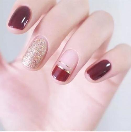 适合秋冬的简约美甲，超显气质又显白！从此手白再也不是梦！