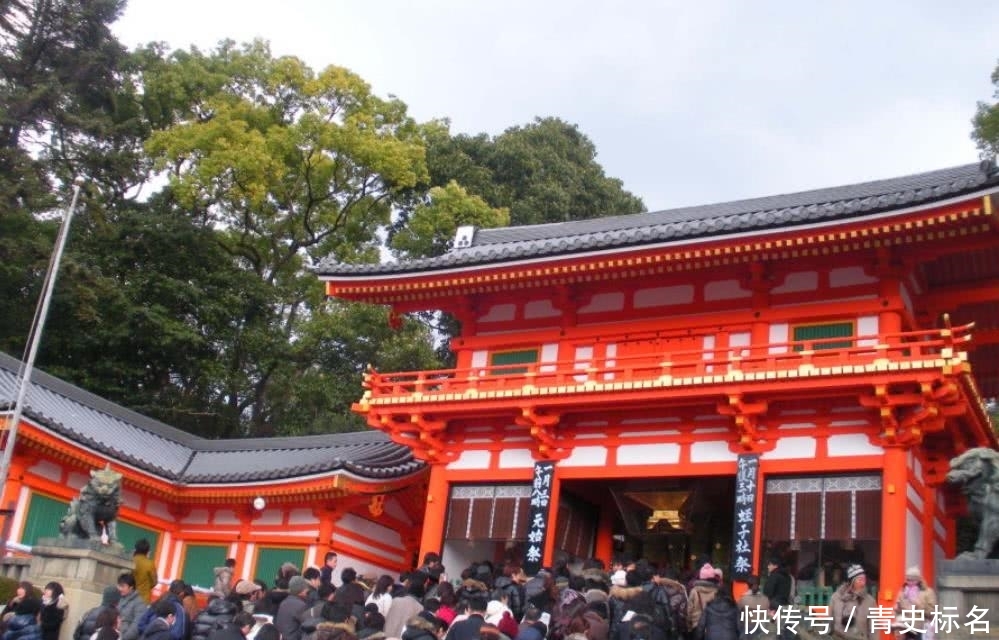 中国游客去日本参拜神社，在许愿墙写中文留言，国人纷纷拍手叫好