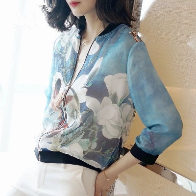 国庆怎么穿吸睛?试试开衫+小吊带，美哭了