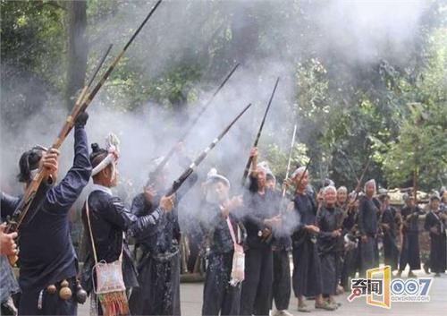 中国最后的枪手部落，随身携带枪支，还得到公安局许可！