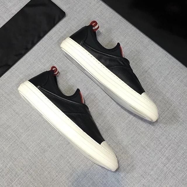 阿玛尼，芬迪休闲鞋，集时尚个性于一体，体现一种潮流灵魂所在