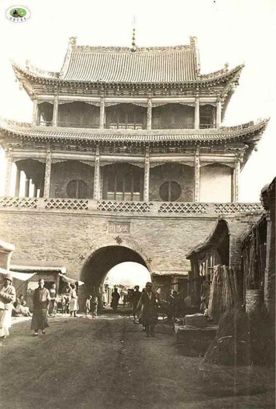 看看100年前的新疆什么样?