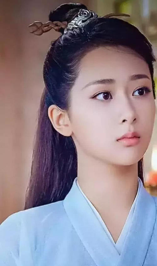 《香蜜沉沉烬如霜》杨紫十六套衣服,第九套最美,最后一套最朴素