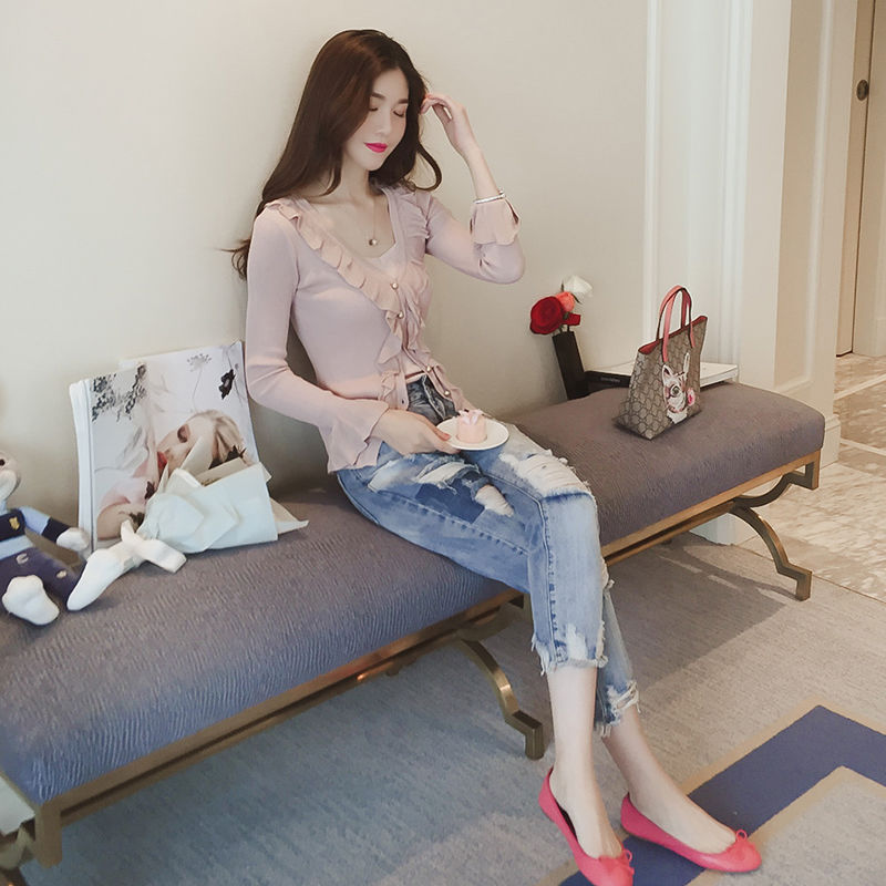 身材丰盈的女人，入秋后建议穿这样的牛仔裤，青春活力范十足