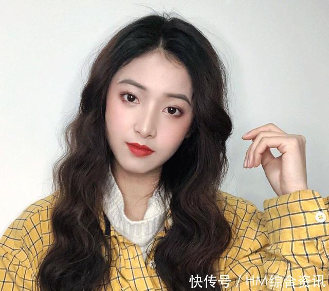  『小姐姐们』不用卷发棒，把直发变成羊毛卷的教程，手贱党也能学会
