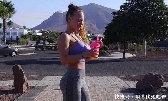 身材曲线:德国大码模特,让你感受不一样的美,健身改变自己