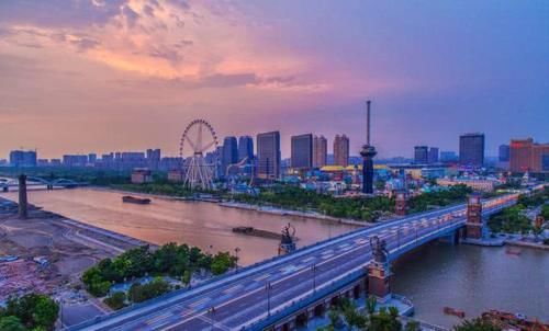  「gdp」广东、江苏、山东的GDP在中国排前三，如果放在美国那排