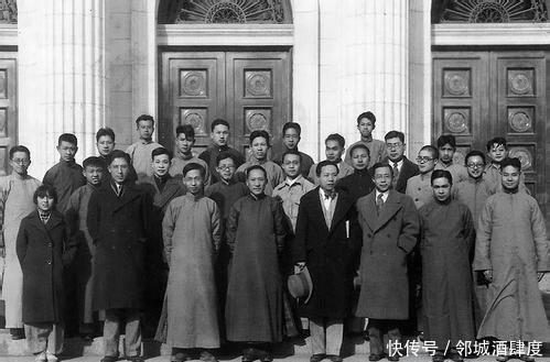  下联：千古绝对, 上联： 三强韩赵魏, 下联经典到无以复加