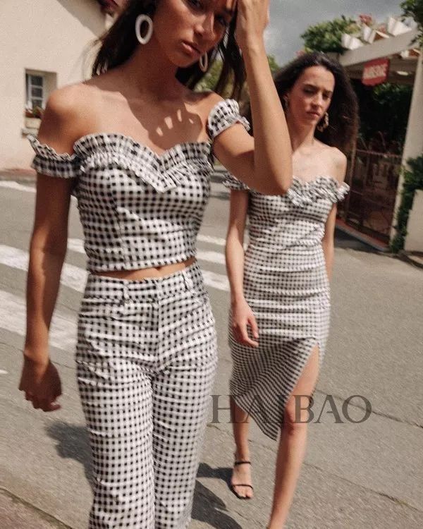 现在的女明星都流行穿这件?适合大胸妹的衣服终于有了!