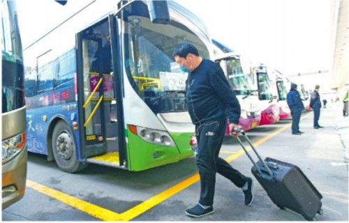  「防控」部分班线严密防控中恢复运营