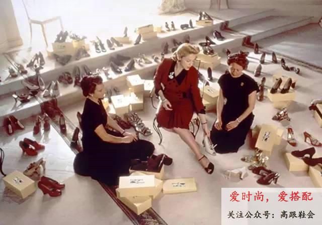 你知道为什么女人一定要有双高跟鞋吗？