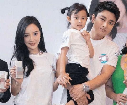 贾乃亮发长微博证实李小璐出轨！甜馨发着高烧，双方父母全部病倒