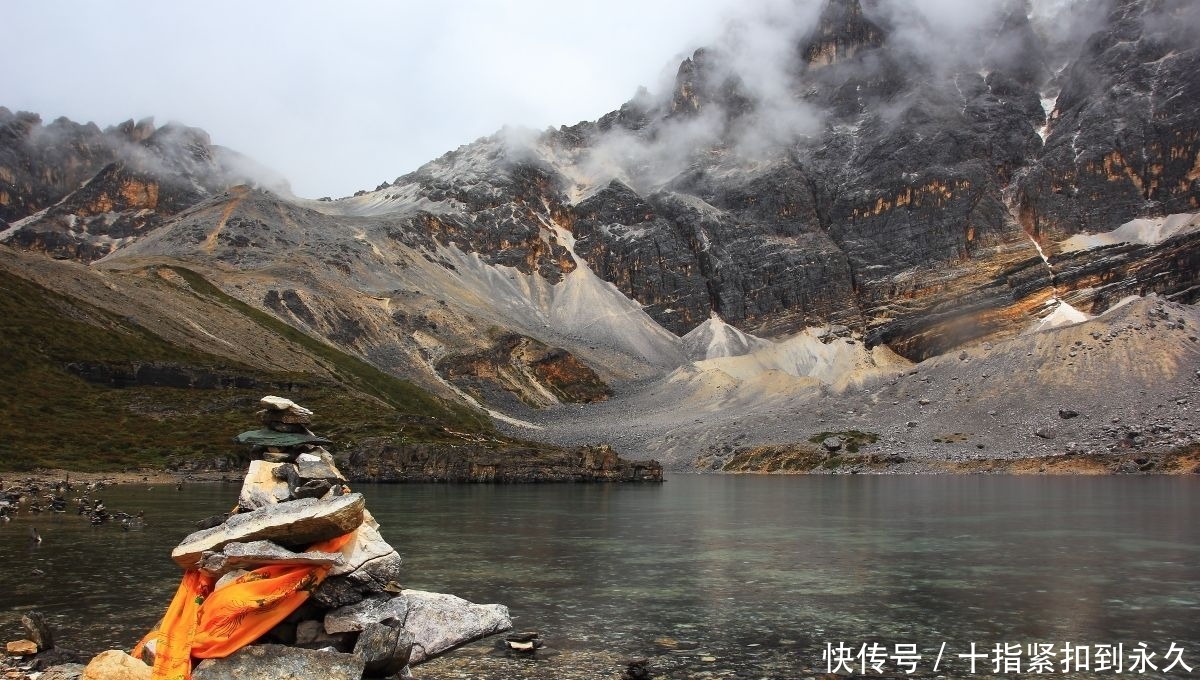 中国“能预测未来”的湖泊！高僧在这寻找转世灵童？美到让人窒息