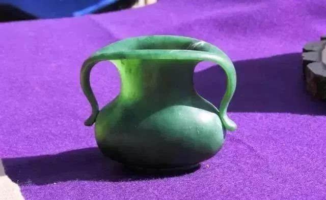  「玉石」谁说老外不玩奇石, 看看国外的石头市场是啥样!