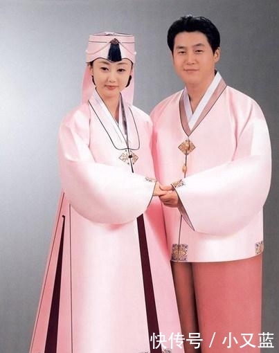  #婚纱#各国婚纱: 中国的“凤冠霞帔”太惊艳, 日韩婚纱长的一样还单调?