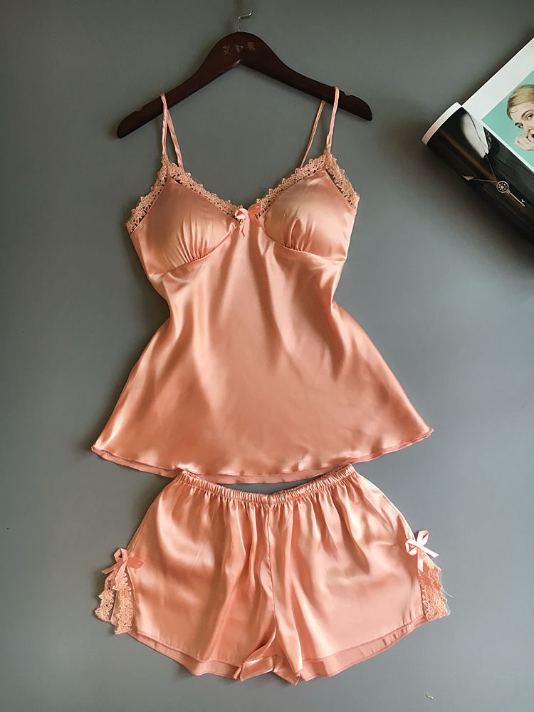 第一次住日本酒店,那儿的女人真大胆,竟然出门直接穿“流氓裙”