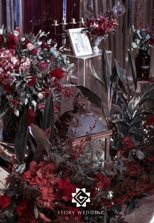  [着相同频率]用万物造一场婚礼，在玫瑰色里，寻找理性与美的平衡