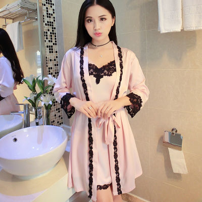 谁说在家就不能美美的!这睡衣在家穿特合适，优雅迷人又舒适健康