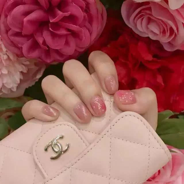 少女:柔嫩的粉色系美甲,每一款都能满足你的少女心!