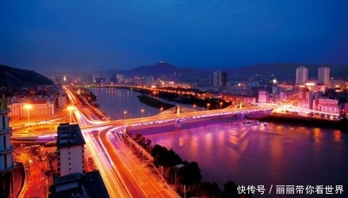  「车站」中国最“迷”火车站，名字错60多年未改，网友：小学生