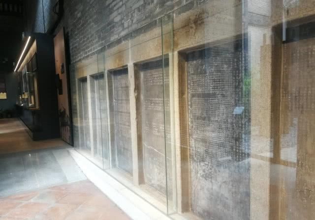 金融发展@广州闹市这个曾“书香四溢”的地方，为何变“满屋都是钱钱钱”？