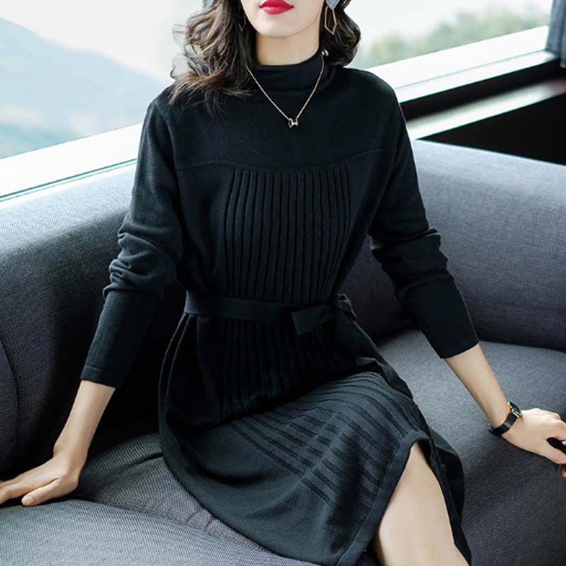 有一种美叫“宝石蓝”秋裙，媲美十件旗袍，虽贵，但美得直入心坎