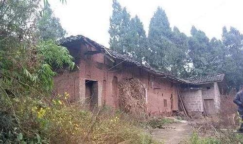  继承■农村户口已迁出，还能继承农村父母宅基地吗？看看吧