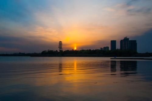  【富有】中国最富有的四个小县城，人均收入直逼北京，而且都在