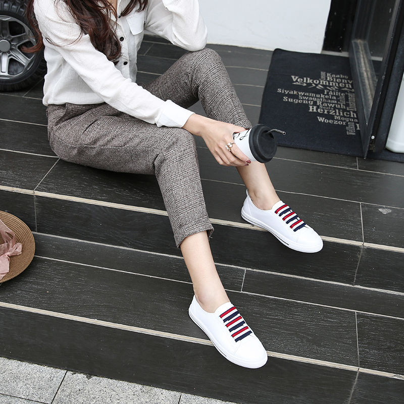 今年很流行的小白鞋，漂亮不贵还减龄，超有文艺范