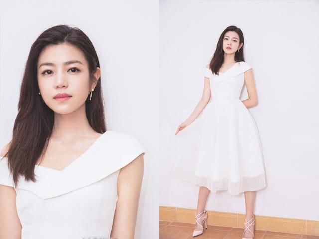 47岁俞飞鸿穿白裙,甜美不输陈妍希,气质堪比高圆圆!