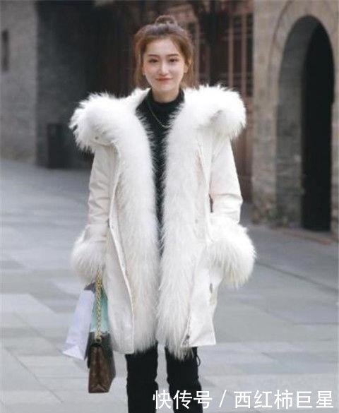 『 美女』散发十足女人味!,迷人靓丽的美女街拍:身材高挑有型的美女