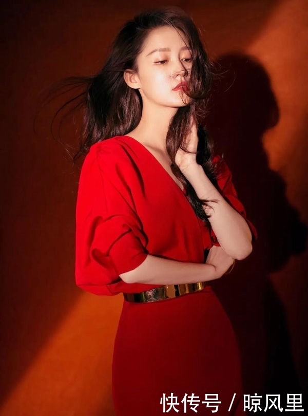  『乡镇』从乡镇女企业家到仙女下凡，李沁简直是过一次年就蜕变一次！