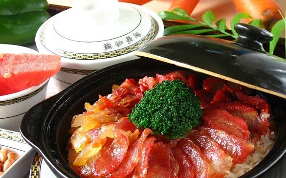 试一下■简单容易做的腊肠饭,好吃又方便,快来试一下吧