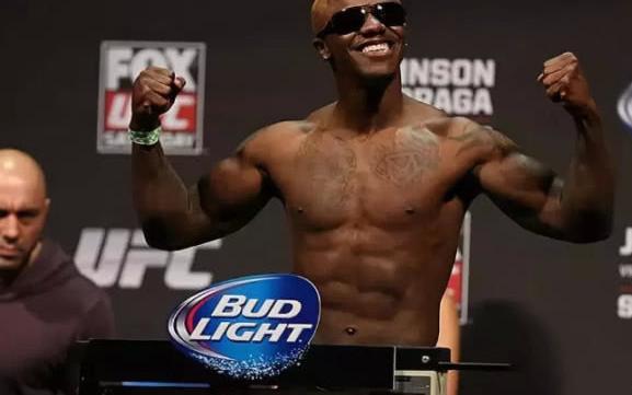 曾登昆仑决的前UFC名将，4秒内击倒两人！可惜是打输住院打赢坐牢