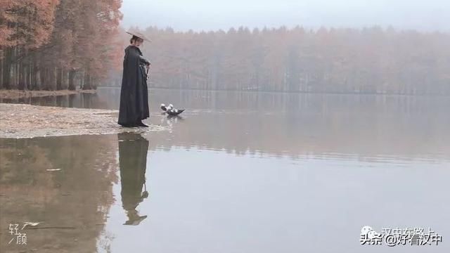 大雪过后的汉中龙池特别适合汉服摄影，不信你看