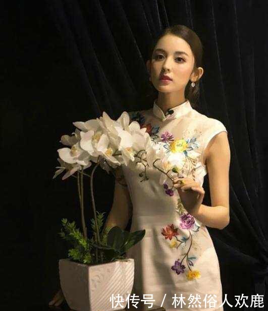 「 刘诗诗」杨幂郑爽刘诗诗赵丽颖古力娜扎，谁穿得最优雅，女星同穿旗袍装