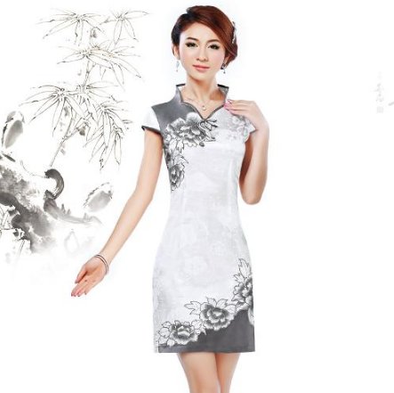 一直很紧俏的改良旗袍:终于走入市场，老婆穿上:回眸一笑百媚生