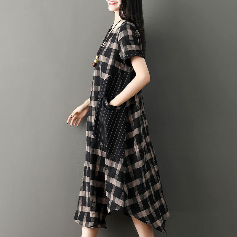 难怪150斤婆婆不愿穿真丝了!这样的棉麻裙果然更减龄，贼嫩美